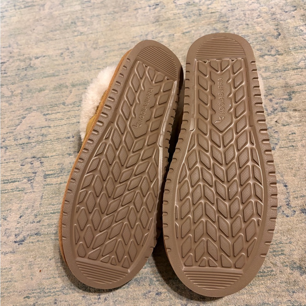 Koolaburra by Ugg Women's Tan and Cream Slippers - Picture 4 of 4